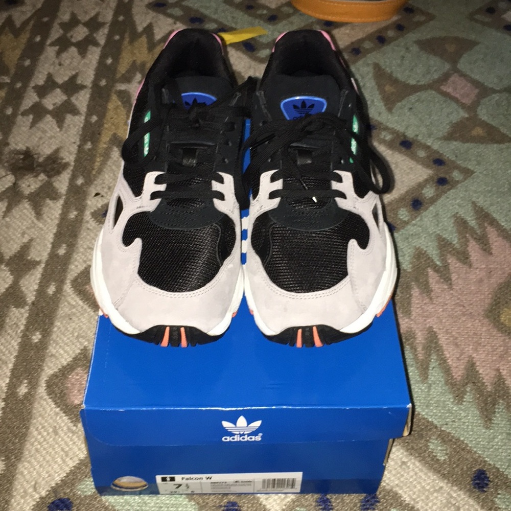 Adidas Falcon with box